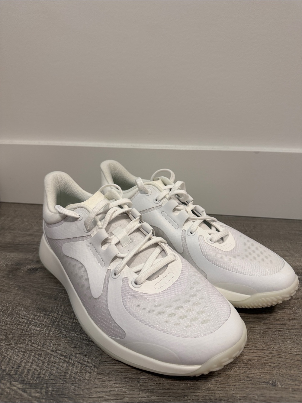 Lululemon Strongfeel Training Shoes Triple White Women’s 10 NWOT
